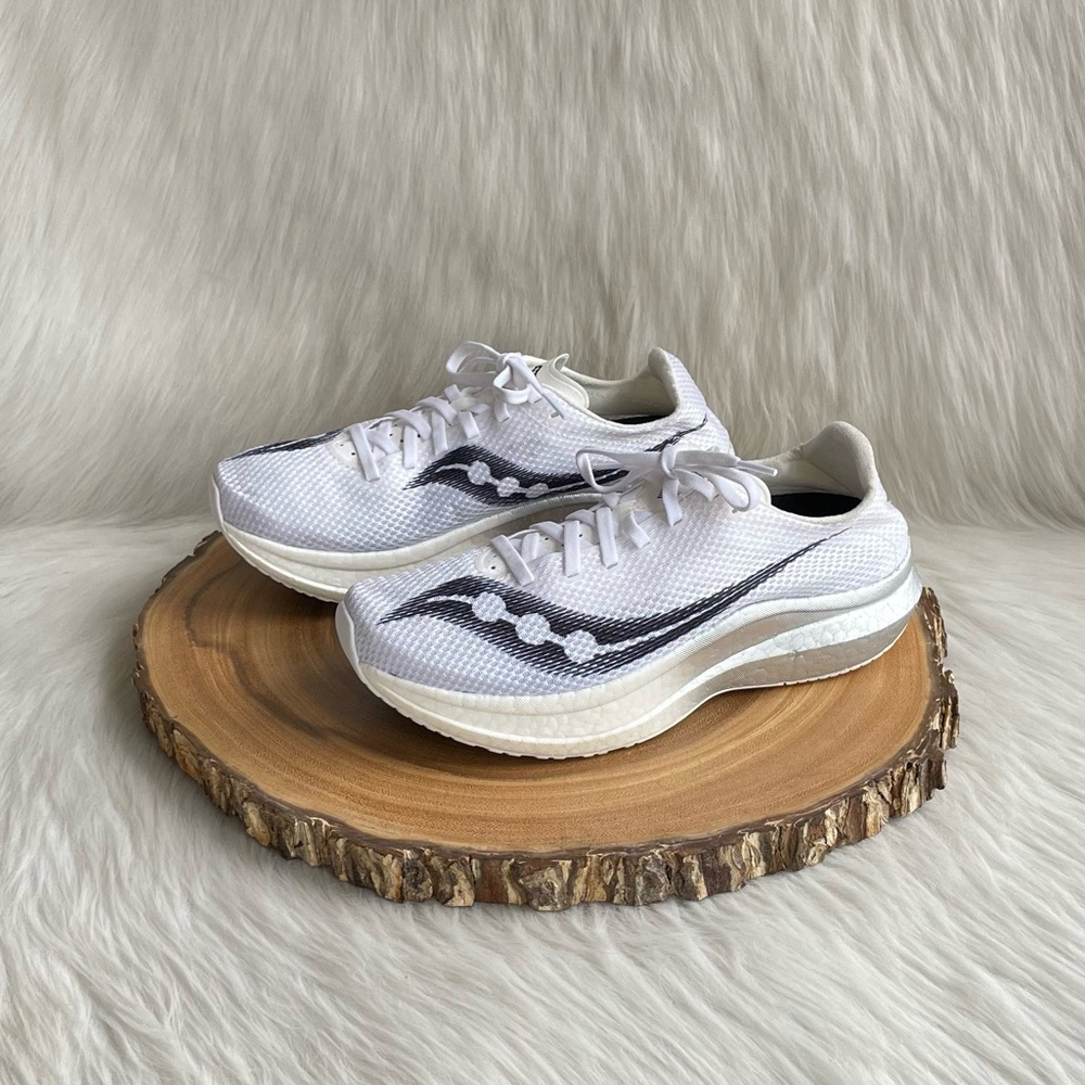 Saucony Endorphin Pro - NWOB